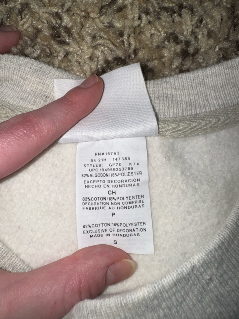 Champion Crewneck Sweatshirt in Light Gray with Small Logo - Picture 3 of 3